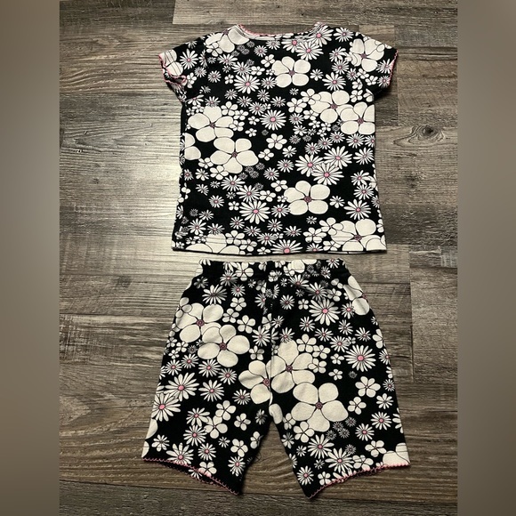 Carter’s‎ Infant Set - Picture 2 of 2